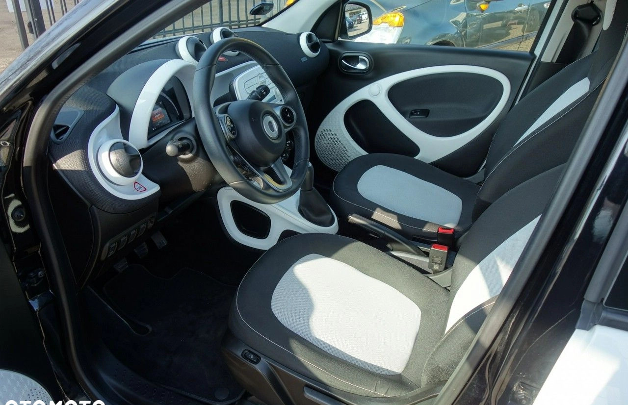 Smart Forfour cena 29900 przebieg: 40000, rok produkcji 2016 z Pruchnik małe 326